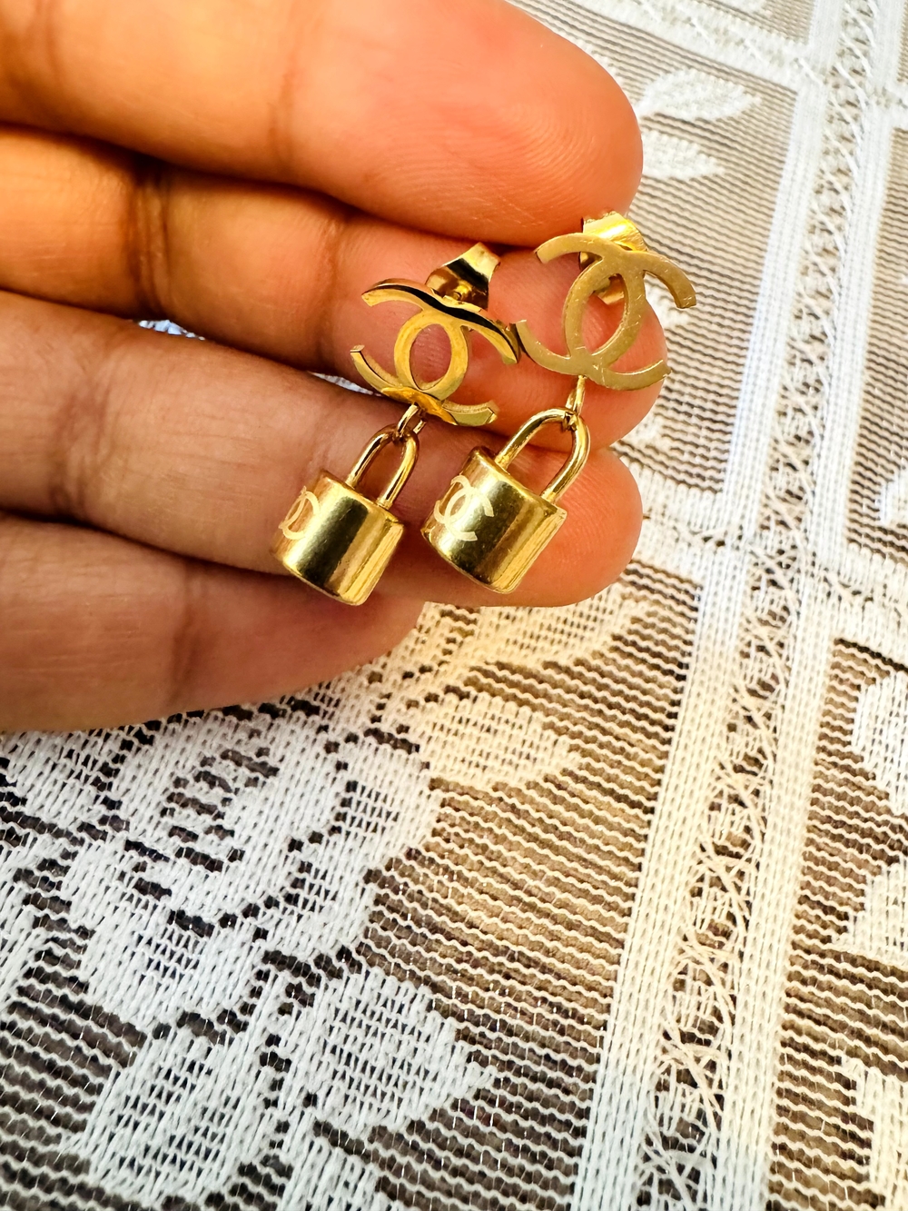 CHANEL Gold CC Padlock Drop Earrings🌷🌷